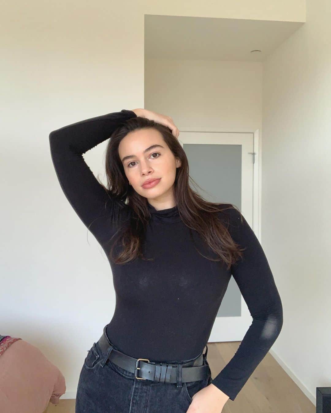 ライリー・ティコティンのインスタグラム：「Ok I decided these can live on my feed 🧚‍♂️」