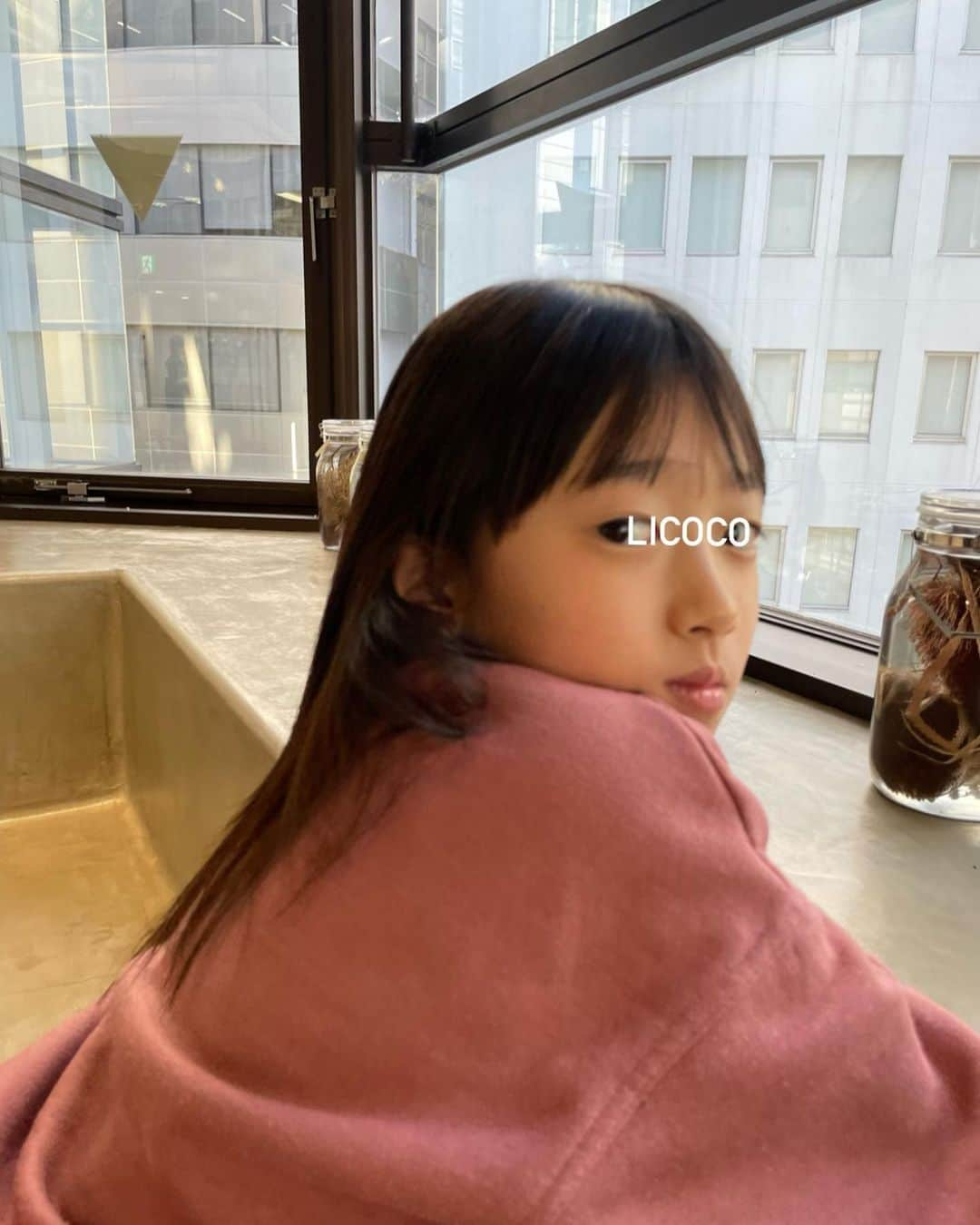 松本恵奈さんのインスタグラム写真 - (松本恵奈Instagram)「髪の毛ストレートにしてもらったの♡ 可愛いねー👧🏻💕 #nanuk @nanuk_takahashi.buri #licoco」12月22日 18時07分 - ena1123