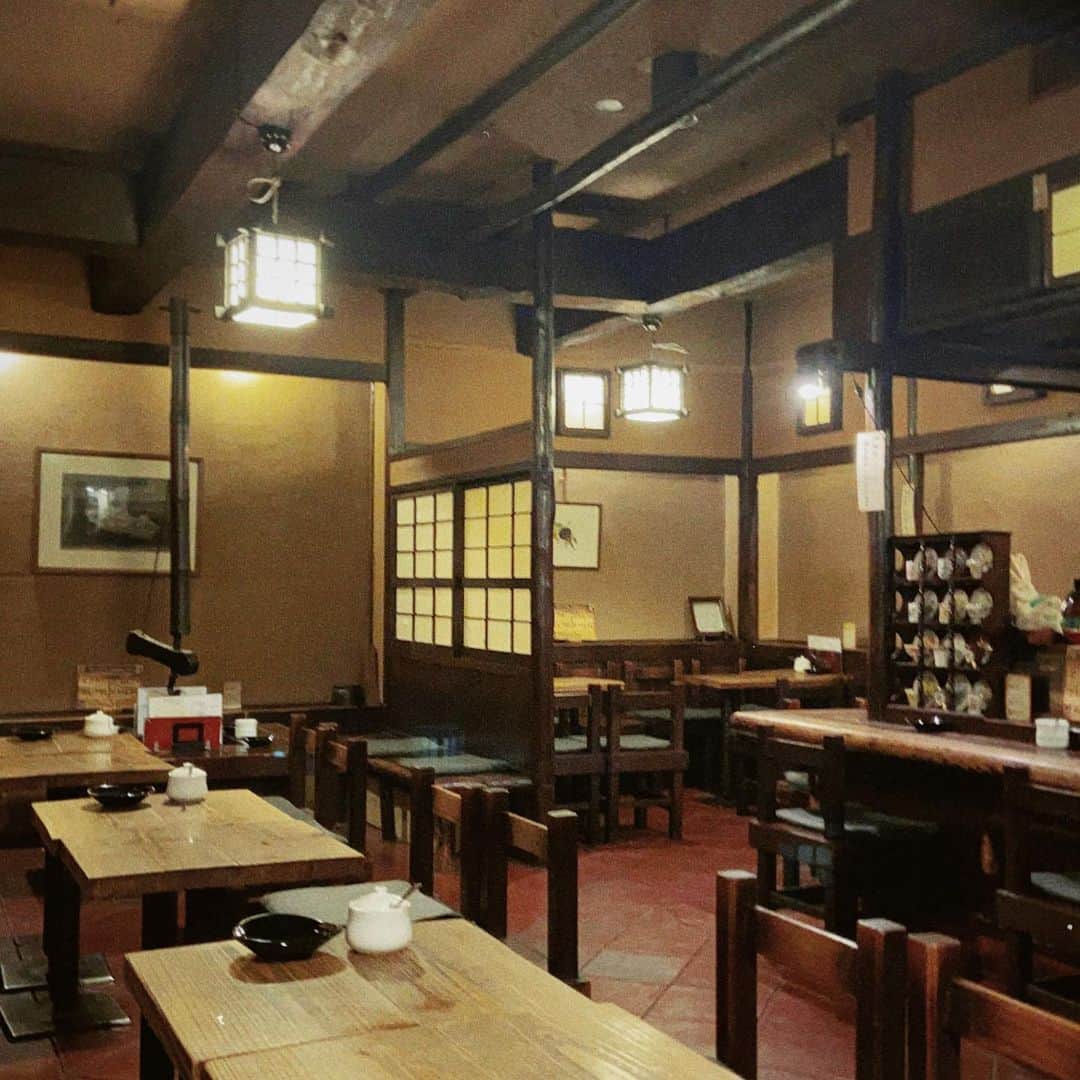 sarimaru(国木田さりまる)のインスタグラム：「純喫茶☕︎ 行きたいところ読みたい本観たい映画まだまだ沢山あるから来年も楽しみだ☺︎」