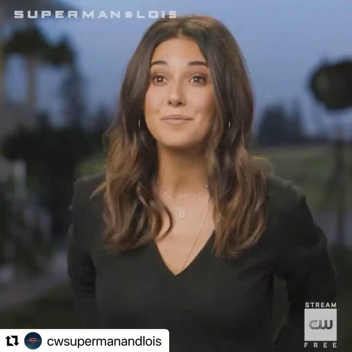 エマニュエル・シュリーキーのインスタグラム：「A little recap before the big day! Season 2 premiering January 11th!!!#Repost @cwsupermanandlois  ・・・ Lana still has more to figure out, and @echriqui is looking forward to it! #SupermanAndLois Season 2 premieres Tuesday, January 11 on The CW!」