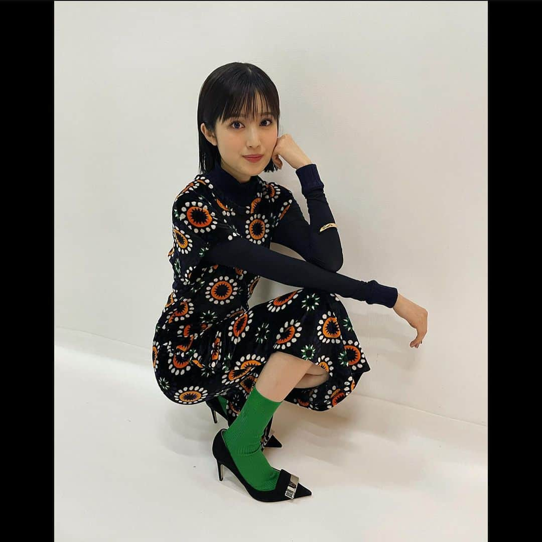 福本莉子さんのインスタグラム写真 - (福本莉子Instagram)「⁡ ⁡ 君青取材日でした🟦　　 衣装可愛すぎていっぱい写真撮ってもらいました☺️ ⁡」12月22日 19時15分 - riko_fukumoto_