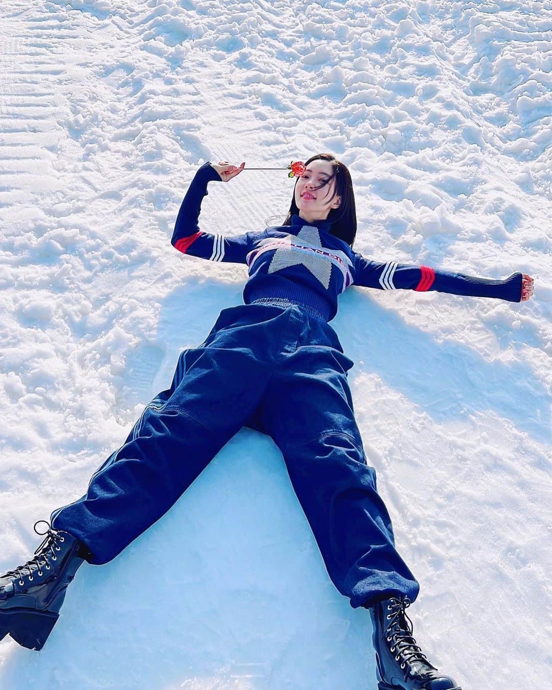 クララさんのインスタグラム写真 - (クララInstagram)「#Snow #winter2021」12月22日 19時51分 - actressclara