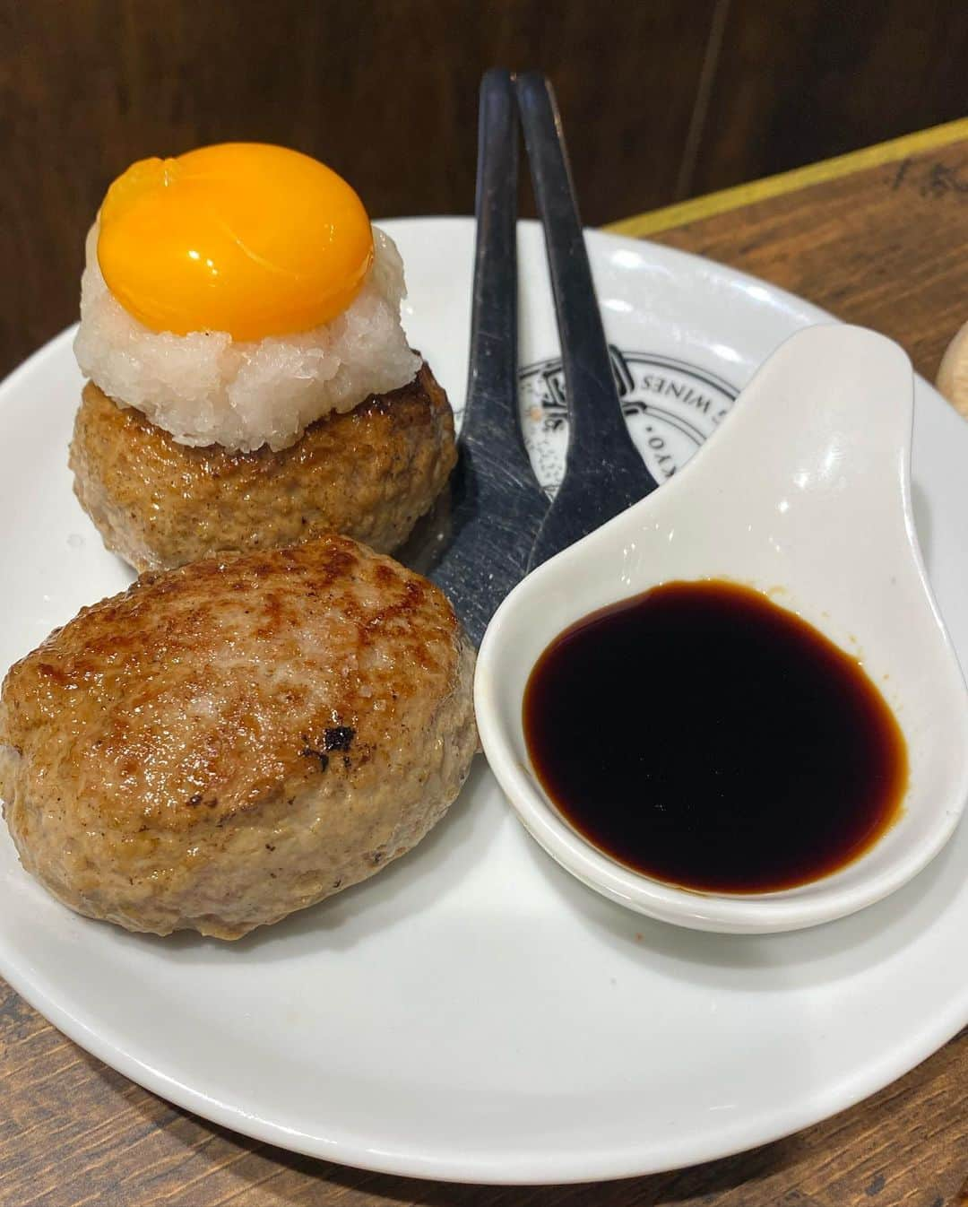 川口カノンさんのインスタグラム写真 - (川口カノンInstagram)「ラム食べに行ってきました〜🐏 @ram_to_awa  . ラムのカルパッチョはじめて食べたんだけど臭みがなくてびっくりした✨ ． また行きたいな〜 ． ． ． ． ． ．  #新橋グルメ#新橋ディナー#東京グルメ#肉#お肉#グルメ#東京ディナー　#生ラム　#新橋居酒屋#ラム肉#ラムと泡#直出しスパークリングワイン#スパークリングワイン飲み放題#ラムチョップ」12月22日 21時00分 - kkanonnn