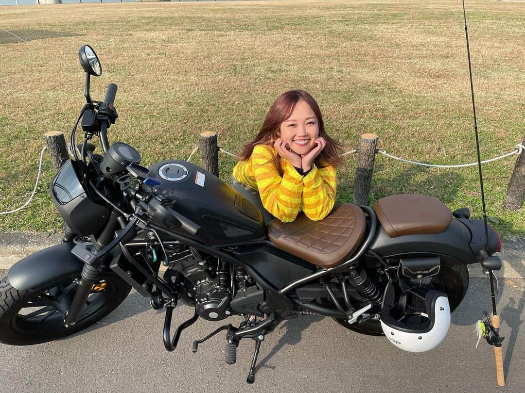 恵梨華さんのインスタグラム写真 - (恵梨華Instagram)「バイクブームに乗って バイクの免許取ったんですが そして、初の路上に出て 釣ーりんぐしました！🎣🏍💛 . 時差投稿」12月22日 22時51分 - eribooon18