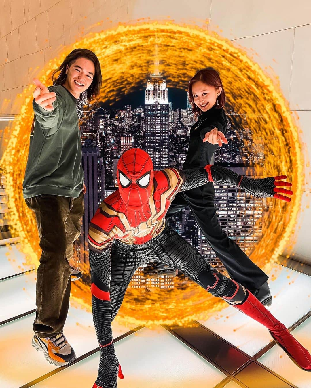 近藤あやさんのインスタグラム写真 - (近藤あやInstagram)「🕷  スパイダーマン ノーウェイ・ホーム試写会に 行ってきました😭🙌🏼🤍   …ネタバレ絶対嫌なので、 詳しくは何も書きません。  でも一言だけ。 本当にやばかったです。笑  初めてスパイダーマンに 恋した時から、  誰がこのストーリー、結末に なると想像したでしょう…！！  本当、この映画に出会えたこの時代に 生まれてることに感謝でしかない😭✨  もうほんとに、これ以上の映画に 出会える気がしないです。  2022年1月7日公開です🎞 絶対また劇場いきます！！！  #スパイダーマン愛してる   #spiderman #marvel #spidermannowayhome #スパイダーマン #スパイダーマンノーウェイホーム #マーベル #マーベル好きと繋がりたい #ssu #mcu」12月22日 22時59分 - doraemontoaya