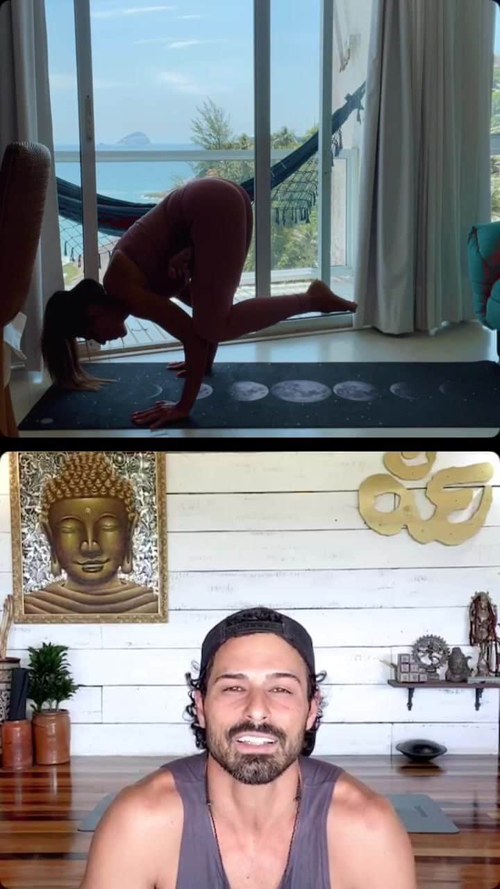 Rachel Apollonioのインスタグラム：「@yogaliveeteam vcs sao simplesmente incriveis! Obrigada por me lembrarem De como minha vida e minha alma ficam Melhores quando eu pratico ❤️」