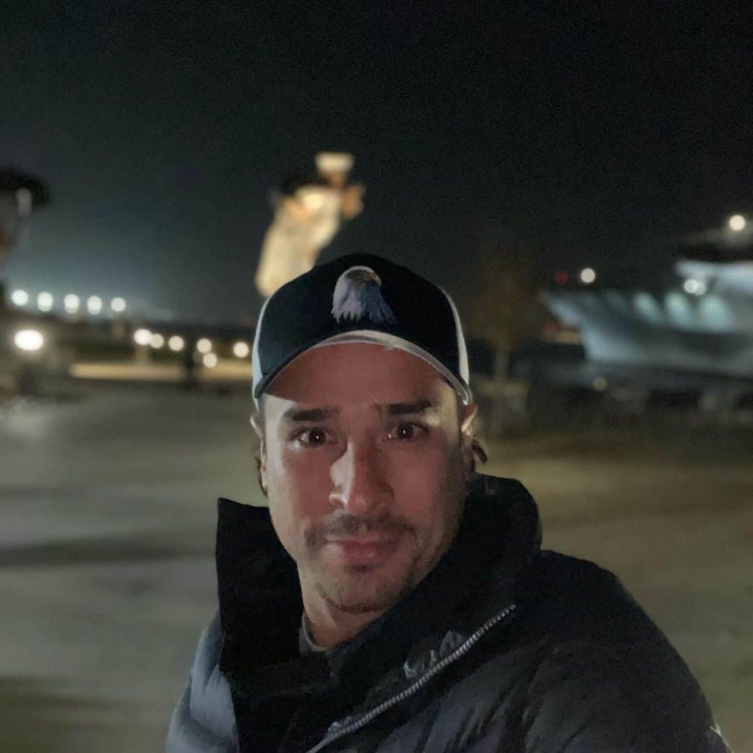 ギジェルモ・オチョアのインスタグラム：「🦅 + ❤️+ 🌎」