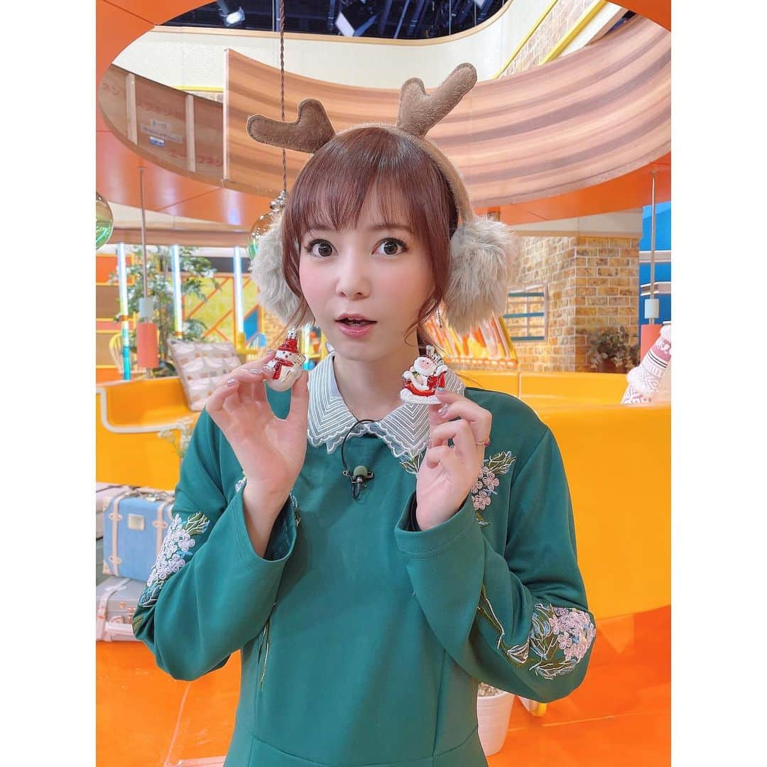 中川翔子さんのインスタグラム写真 - (中川翔子Instagram)「今週のひるおび衣装です(๑•﹏•) 今年もクリスマスがやってくる〜(≧▽≦)みなさんはどのように過ごしますか？？   #中川翔子  #しょこたん  #ひるおび  #クリスマス  #Xmas  #☺️」12月23日 12時30分 - shoko55mmts