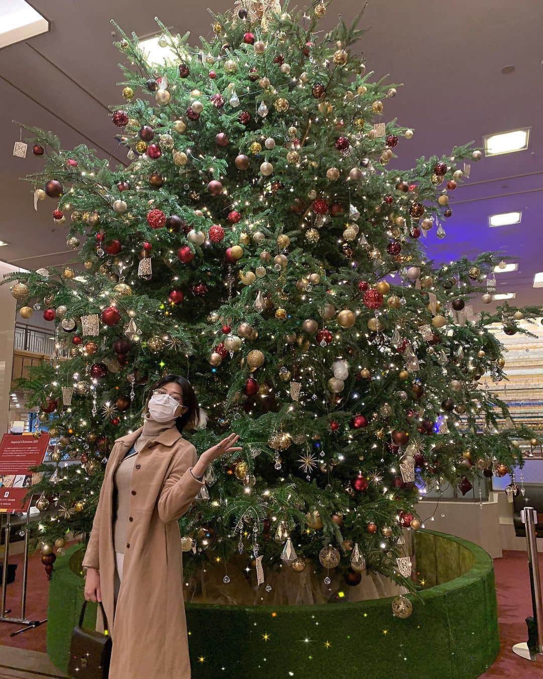 春川芽生のインスタグラム：「クリスマスっぽい写真‼️俺に、クリスマスのストックをくれよ‼️と必死にカメラ握らせた✌︎  。笑 【 📷 @rei.kobayashi ⚡️】」