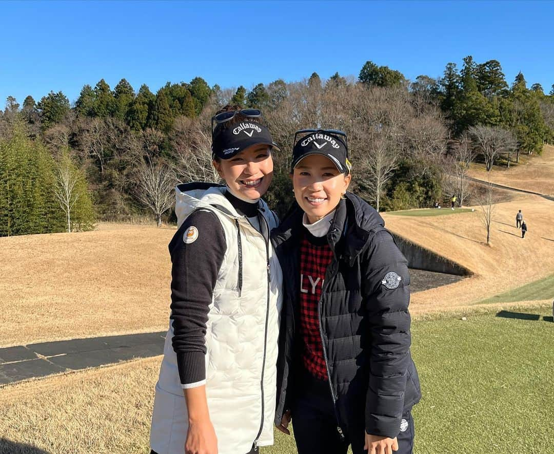 藤田光里さんのインスタグラム写真 - (藤田光里Instagram)「. . ★Callaway Cup 2021★ . 全国からご応募頂いた皆様 ありがとうございました(*´꒳`*) . コロナ禍でイベントがなくなり なかなかお会い出来なかった2年、 こうしてスタッフプレイヤーが集まり 皆様とお会いできて嬉しかったです❤︎ . . たくさんの【callaway愛】が伝わってきました‼︎ 来年もよろしくお願いします( ¨̮ ) . . . #callaway #藤田光里 . . #深堀圭一郎 プロ #石川遼 プロ #南出仁寛 プロ #上田桃子 プロ #河本結 プロ #田中瑞希 プロ #西村優菜 プロ #黒田カントリークラブ」12月23日 6時31分 - hikari.fujita_official