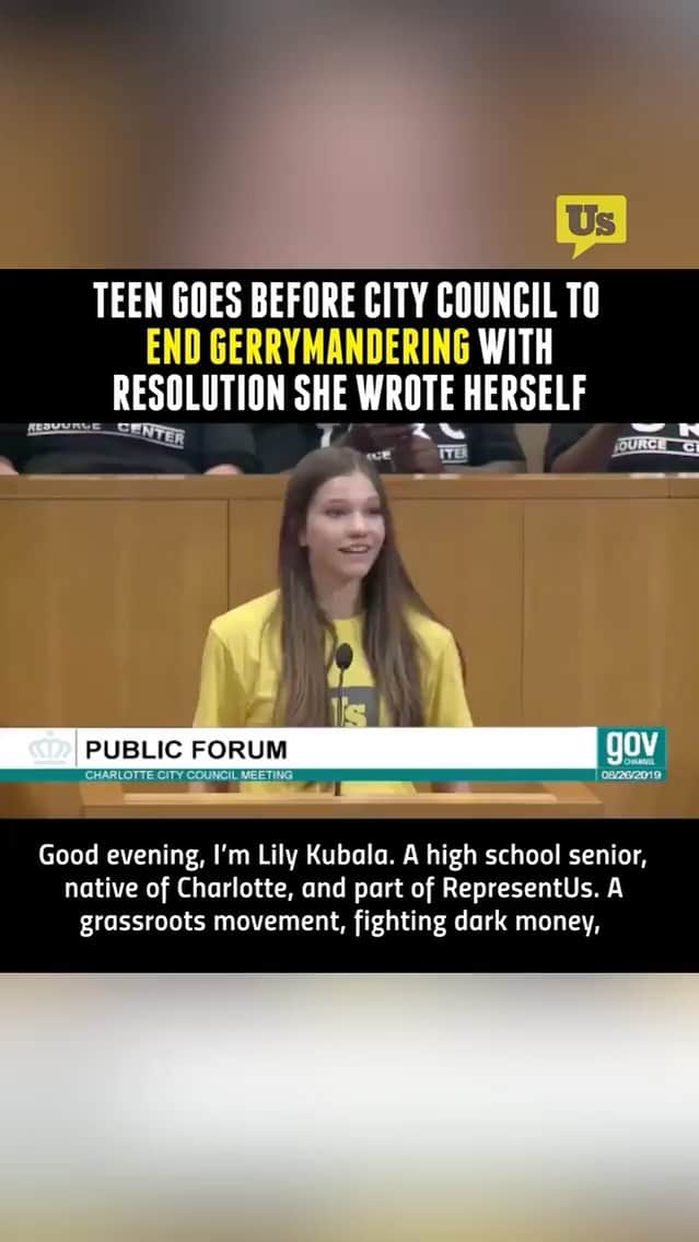 ショーン・マグワイアのインスタグラム：「Dear Lily thank you for speaking so eloquently on the matter of Gerrymandering. If you are unfamiliar gerrymandering, it is a process that denies democratic votes by drawing around the lines to favor one party over the other.  It’s basically cheating to make sure the population of a state does not get to win the electoral college because another team is cheating. But please listen to her, this is so important if we want a fair democracy. And bravo to Lily I’d be happy to come listen to this brilliant young woman speak any time.」