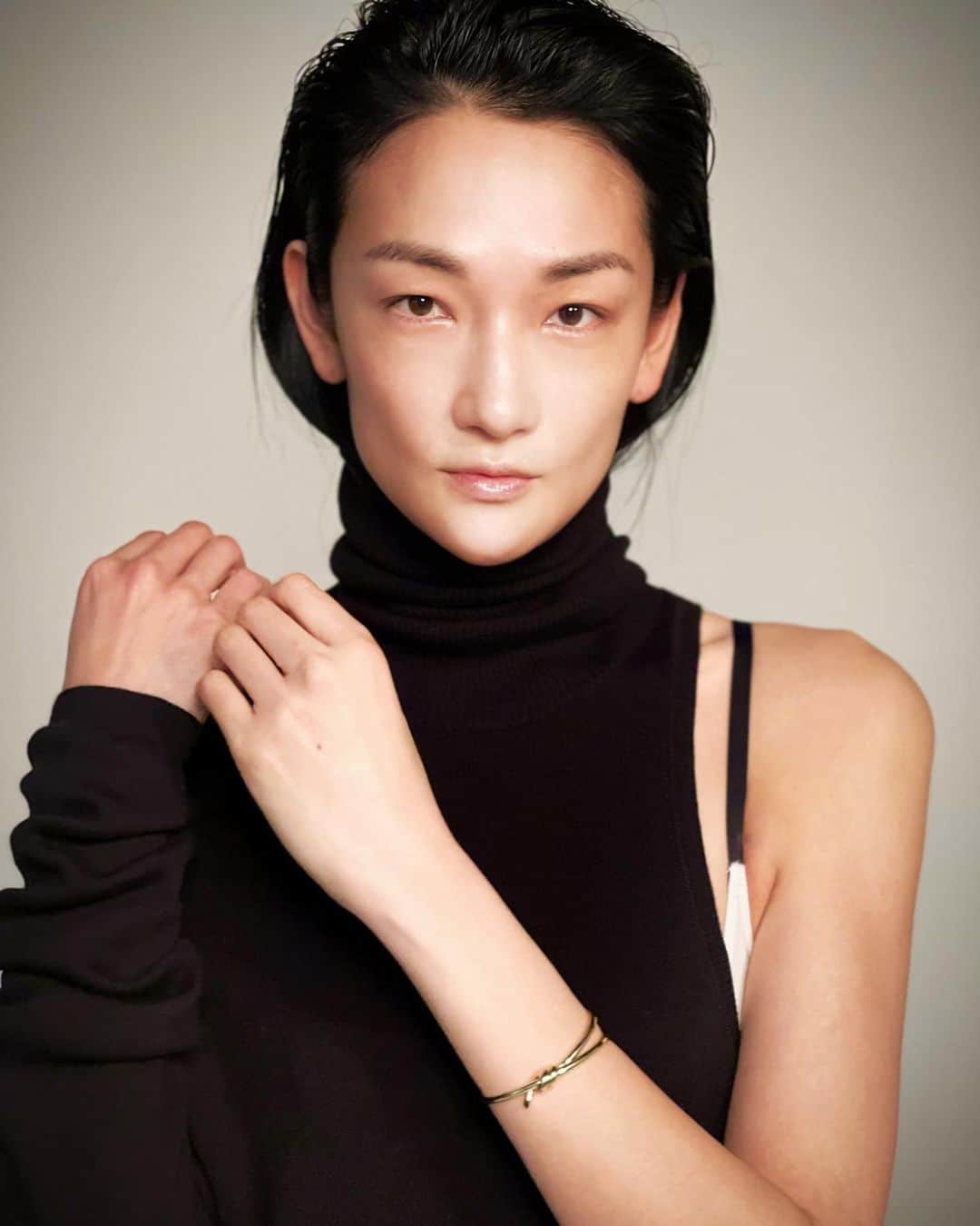 冨永愛さんのインスタグラム写真 - (冨永愛Instagram)「⁡ ⁡ @tiffanyandco ❤︎ #TiffanyPartner #tiffanyknot #AD ⁡」1月21日 15時54分 - ai_tominaga_official
