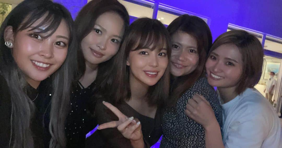 原田怜奈のインスタグラム：「楽しかった宮古島❤︎ お仕事で、 行きました❤︎ プライベートでも 遊びに行きたいです❤︎ また色々話そうね😙 . . . . #宮古島　#女子ゴルフ　#blueocean」