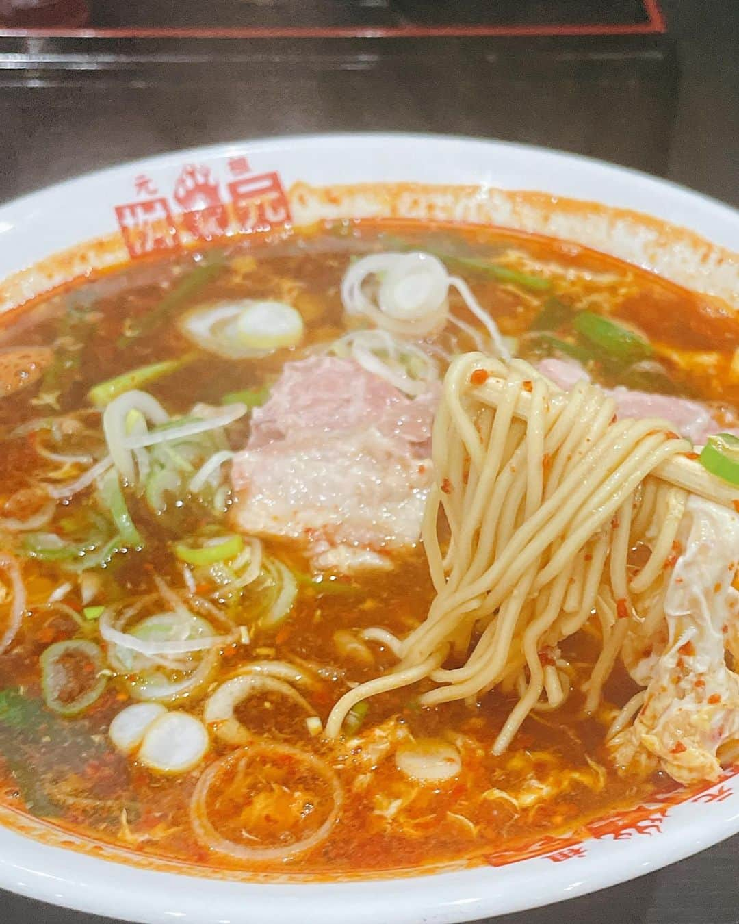 葉月里緒奈さんのインスタグラム写真 - (葉月里緒奈Instagram)「Zumbaして麺。 #麺好き#麺スタグラム#麺すたぐらむ #辛麺屋桝元#元祖辛麺#10辛 #なんこつとねぎトッピング#熱々だから#どのアングルから撮っても #湯気で曇る #rionahazuki」1月21日 10時54分 - riona_hazuki