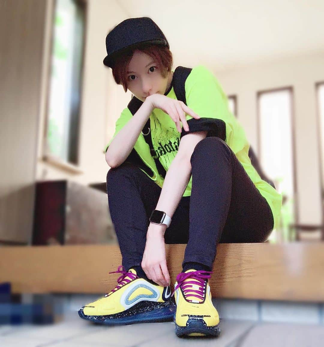 宮島咲良さんのインスタグラム写真 - (宮島咲良Instagram)「ㅤㅤㅤㅤㅤㅤㅤㅤㅤㅤㅤㅤㅤ #私服戦隊ミヤジマン  fluorescent yellow🐥🌝 ㅤㅤㅤㅤㅤㅤㅤㅤㅤㅤㅤㅤㅤ T-shirt&cap: @blxcktokyo #blxcktokyo  sneakers: @undercover_lab @nike #undercovernike  ㅤㅤㅤㅤㅤㅤㅤㅤㅤㅤㅤㅤㅤ #ジェンダーレスコーデ #派手服 #派手コーデ #派手髪女子 #派手髪ショート #ボーイッシュコーデ #ootd #宮島咲良 #ミヤジマン #ぼっち戦隊ミヤジマン」1月21日 11時59分 - sakura_miyajiman