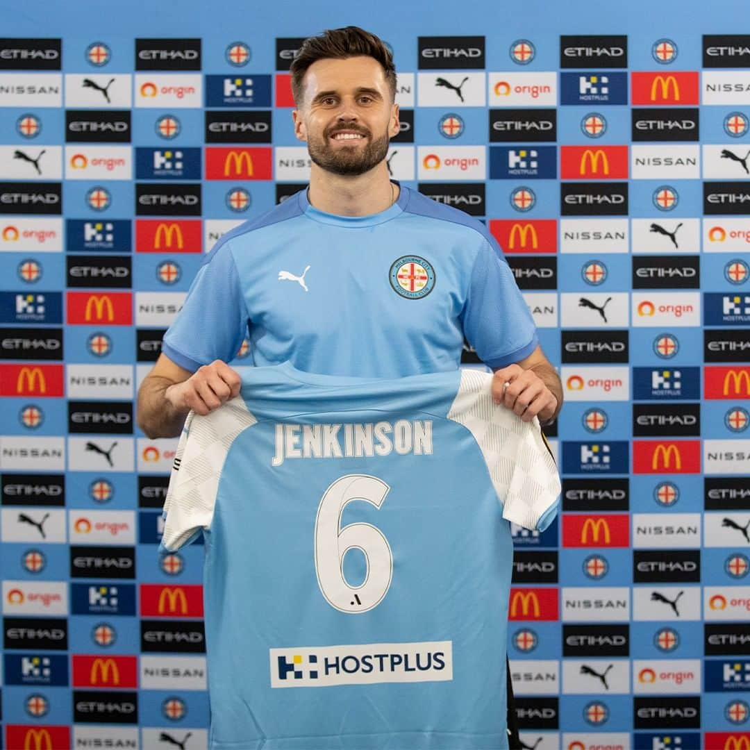 カール・ジェンキンソンさんのインスタグラム写真 - (カール・ジェンキンソンInstagram)「Delighted to have joined @melbournecity 🔵⚪️🔴 Let's get to work 💪🏼」1月21日 12時15分 - carljenkinson