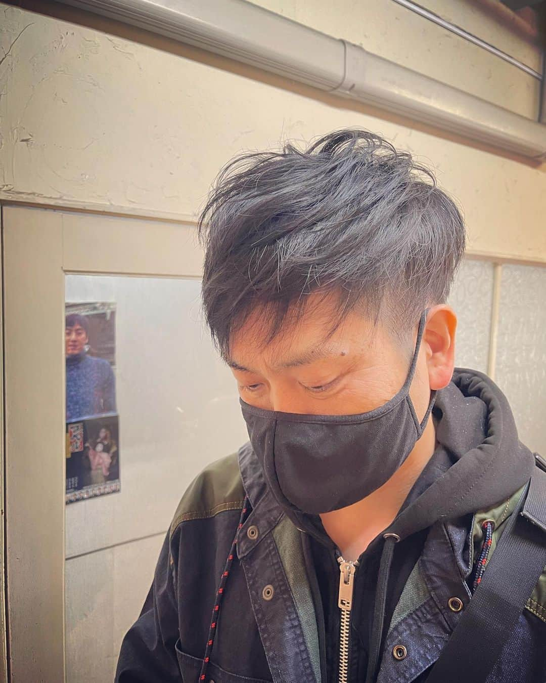 杉本知香さんのインスタグラム写真 - (杉本知香Instagram)「コンビで同じ日に散髪のアップダウン（笑）  #中目黒美容室 #アップダウン #アップダウン竹森#竹森巧 #アップダウン阿部#阿部浩貴」1月17日 19時03分 - sugimotoc