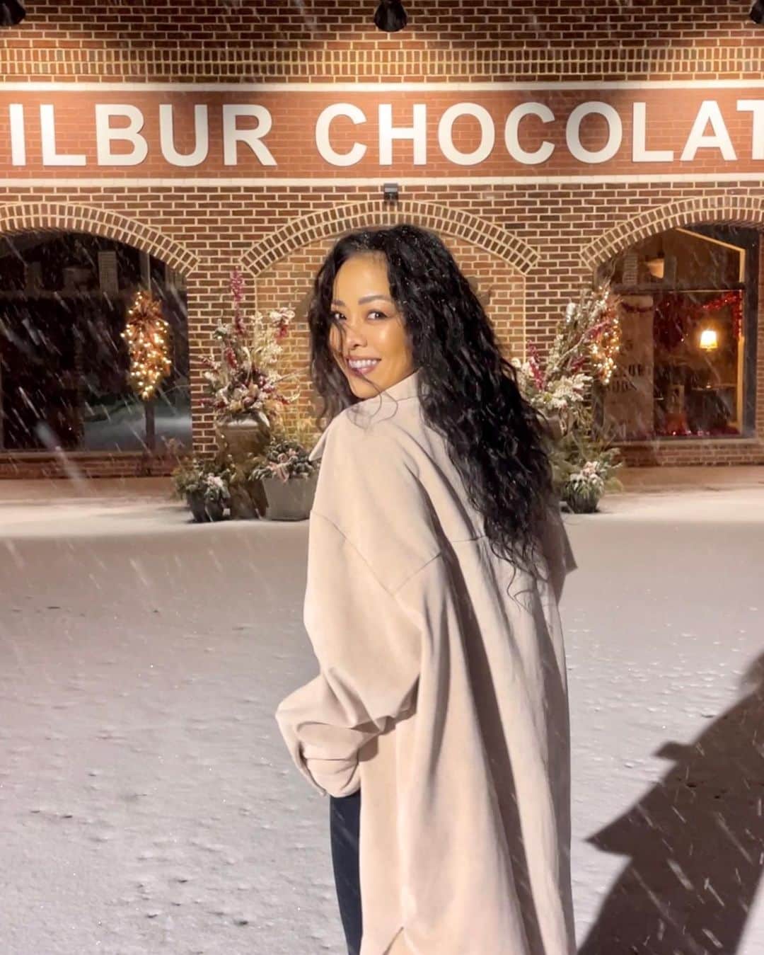マアサ・イシハラのインスタグラム：「Snow brings me back to my childhood memories☃️❄️」