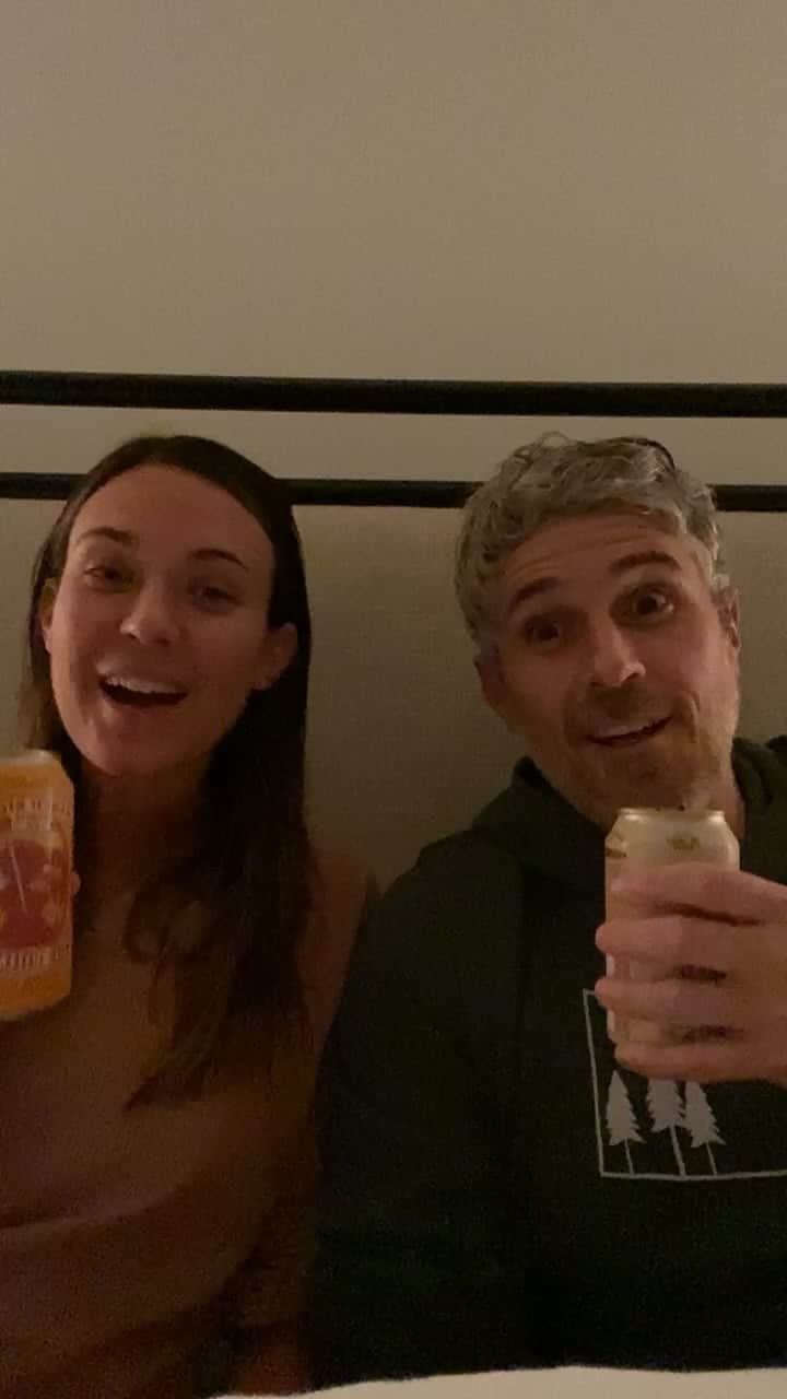 オデット・アナブルのインスタグラム：「Golf fights and our fertility journey.」