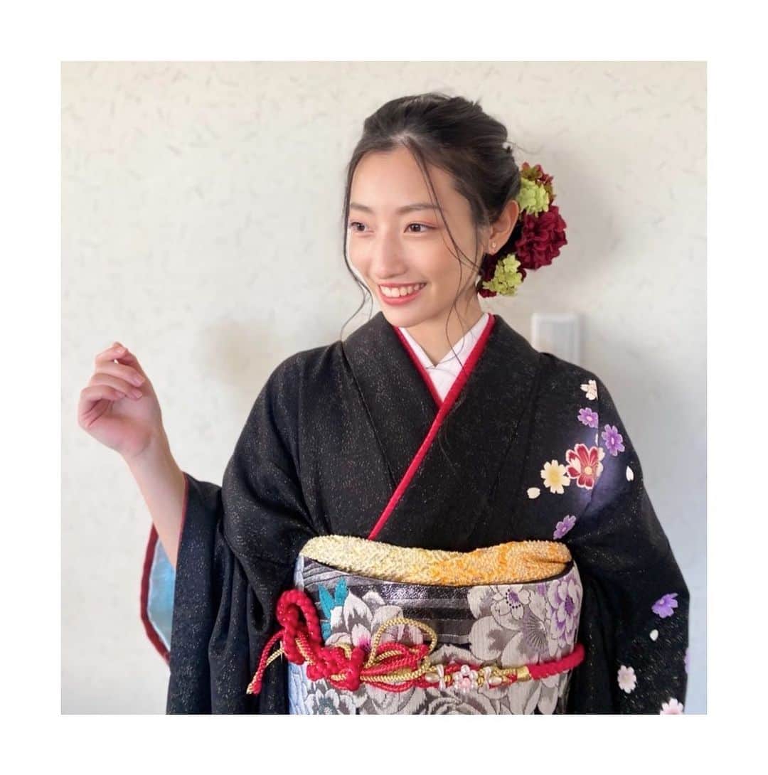 川島鈴遥のインスタグラム：「. 成人式でした㊗️ ⁡ 沢山の方に支えて頂きながら 成人の日を迎えられたこと、とても嬉しく思います。 ⁡ ちなみに写真は前撮りの時の🤫 ⁡ #成人の日  #前撮り  #振袖」