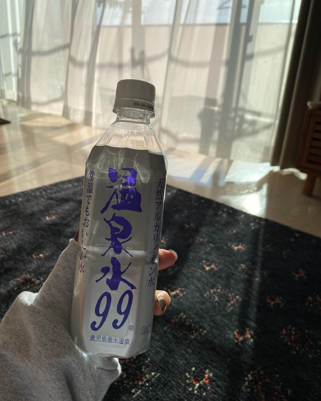 大友愛さんのインスタグラム写真 - (大友愛Instagram)「うまうま🐳  #温泉水99」1月17日 14時10分 - ai_dayooon