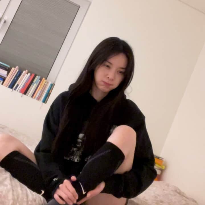 イ・チョンアのインスタグラム：「분노의 하체운동」