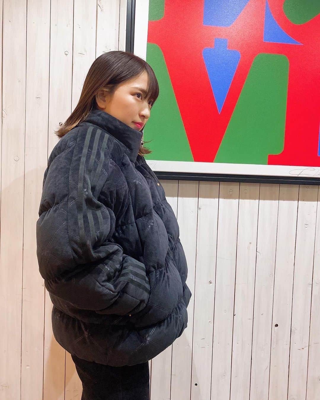 にこのインスタグラム：「ひとめぼれのアウター ワシのあいふぉんさぁ11proなのに画質悪いのなんぜ？」