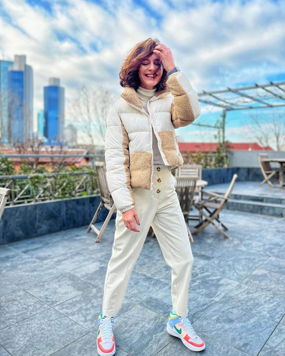 Sedef Avciのインスタグラム：「Tesadüflere ihtiyaç var,plansız ve zamansız gelen güzelliklere.  KÜÇÜK PRENS」