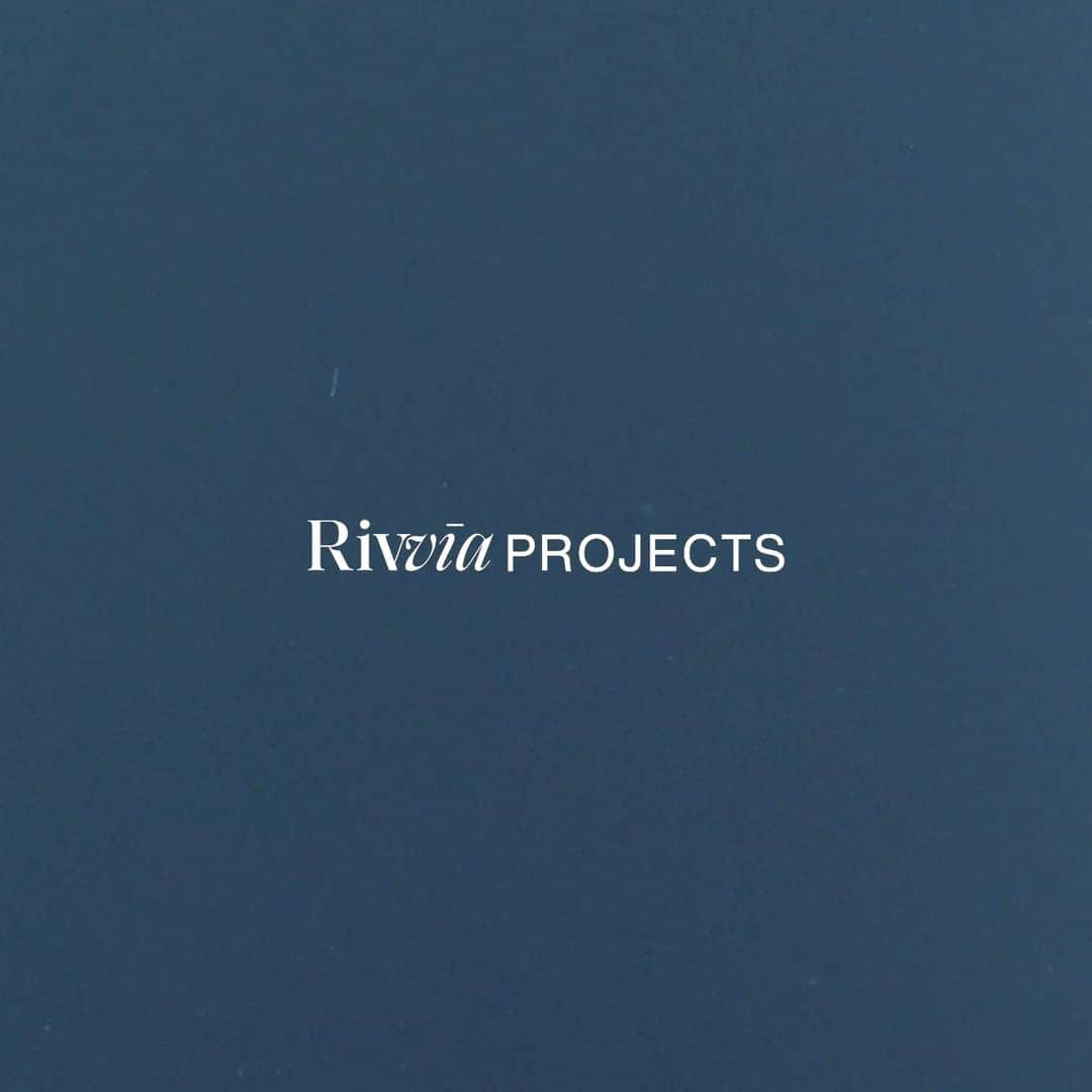 ジュリアン・ウィルソンのインスタグラム：「Welcome to Rivvia Projects. @rivvia.projects | #rivviaprojects」