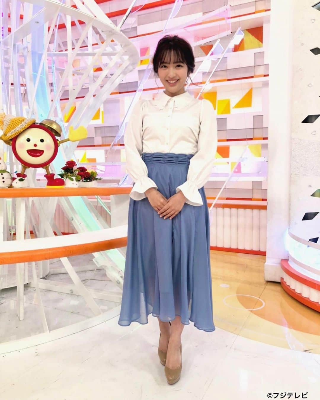 フジテレビ「めざましテレビ」さんのインスタグラム写真 - (フジテレビ「めざましテレビ」Instagram)「藤本です❣️ 今週は井上アナがお休みです🌟 昨日から代行をしています✨  緊張しすぎてガッチガチですが😂 めざましのお父さん三宅アナに突っ込まれ👏 お兄さんの生田アナに優しく見守られながら なんとか頑張っております👍  明日もめざましテレビ⏰ よろしくお願いします🥰  #めざましテレビ #藤本万梨乃」1月18日 12時04分 - mezamashi.tv