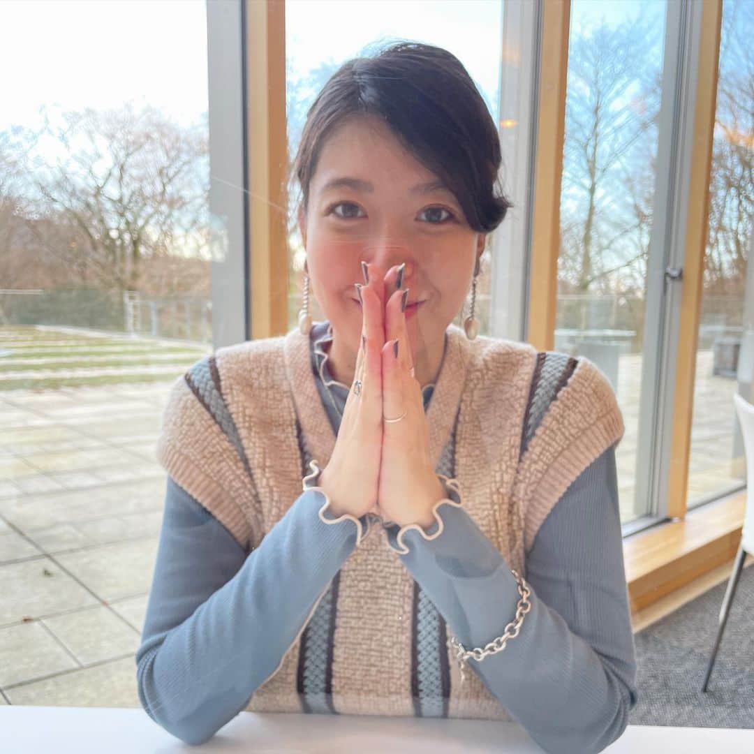 石橋穂乃香のインスタグラム：「明日1月19日(水)21時からフジテレビさんで放送の「突然ですが占ってもいいですか？」２時間ＳＰ観てねオネガイシマース！☺️🙏」