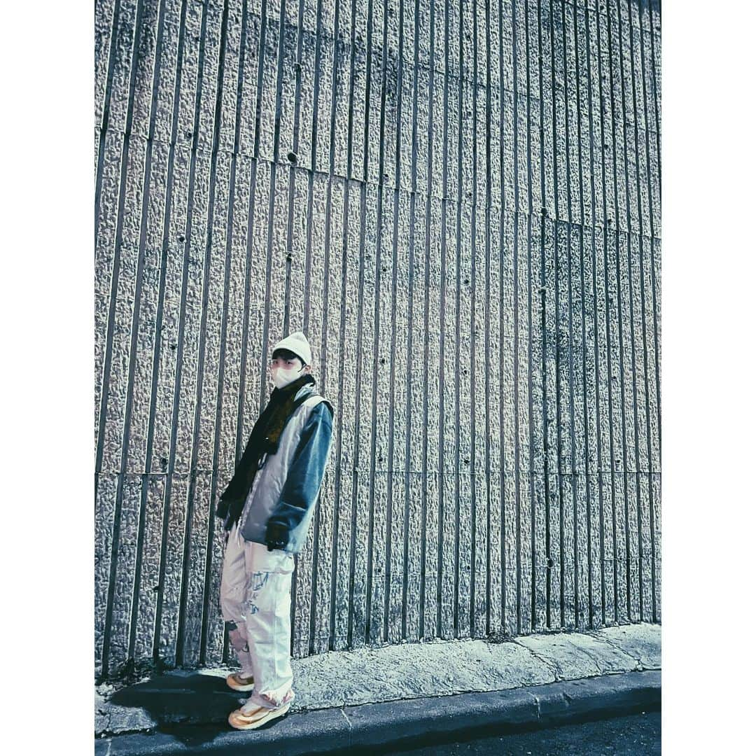 J-HOPEさんのインスタグラム写真 - (J-HOPEInstagram)「🥶 #outfit」1月18日 22時11分 - uarmyhope