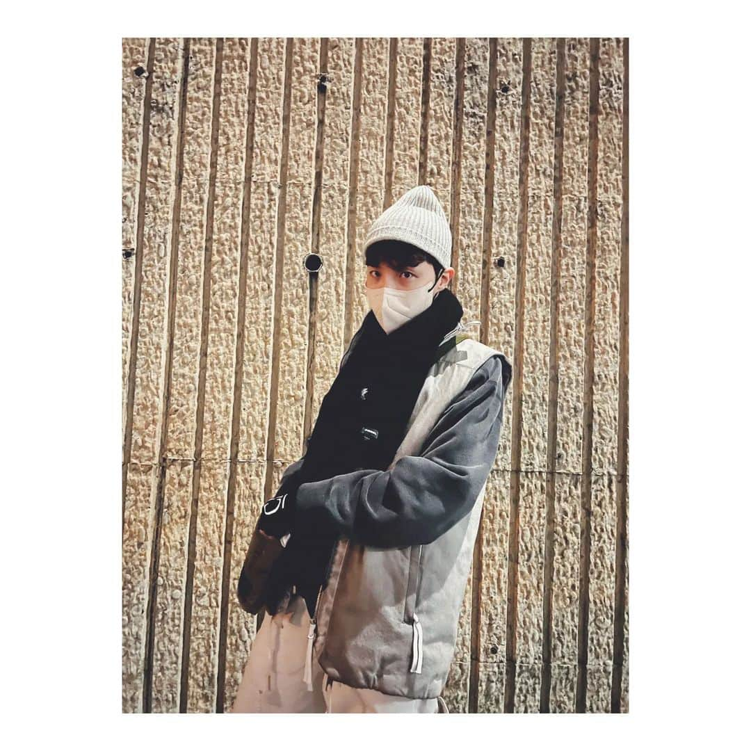 J-HOPEさんのインスタグラム写真 - (J-HOPEInstagram)「🥶 #outfit」1月18日 22時11分 - uarmyhope