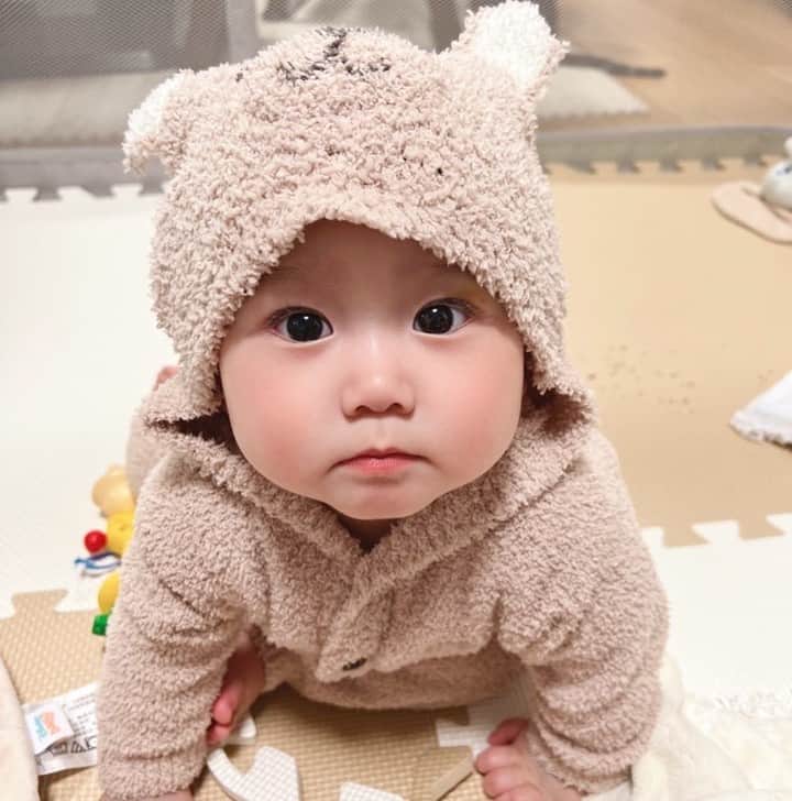 のインスタグラム：「. . . . 珍しくおかんがダウン🤧。。。 喉がやられて咳がとまりません🔥 子ども達に移さないようにしなきゃ😭. . . . 最近またかなり寒いから みなさんもお気を付けください😢🙏✨. . . .」