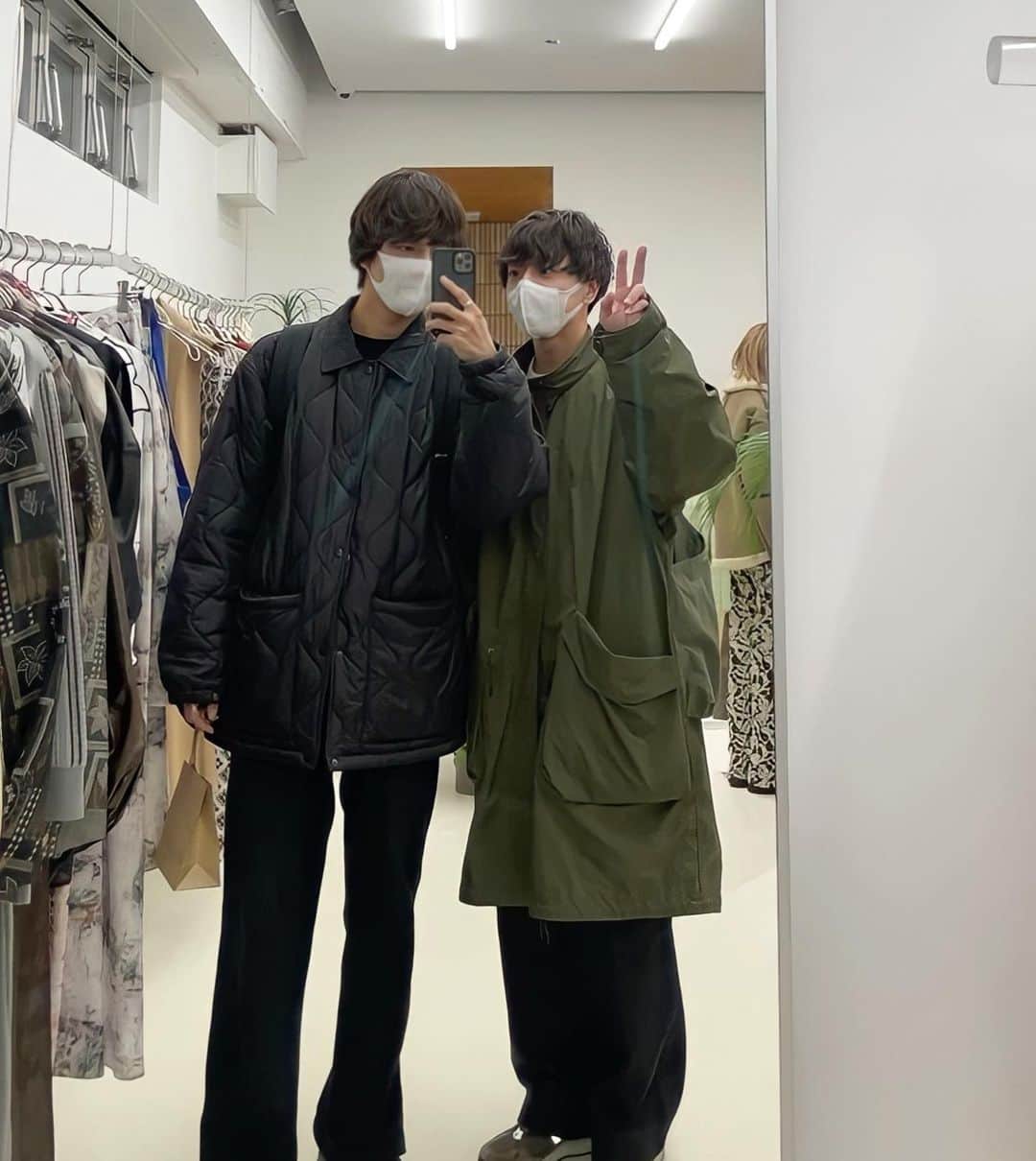 吹春友介のインスタグラム：「⠀ あけおめはやと✌️」