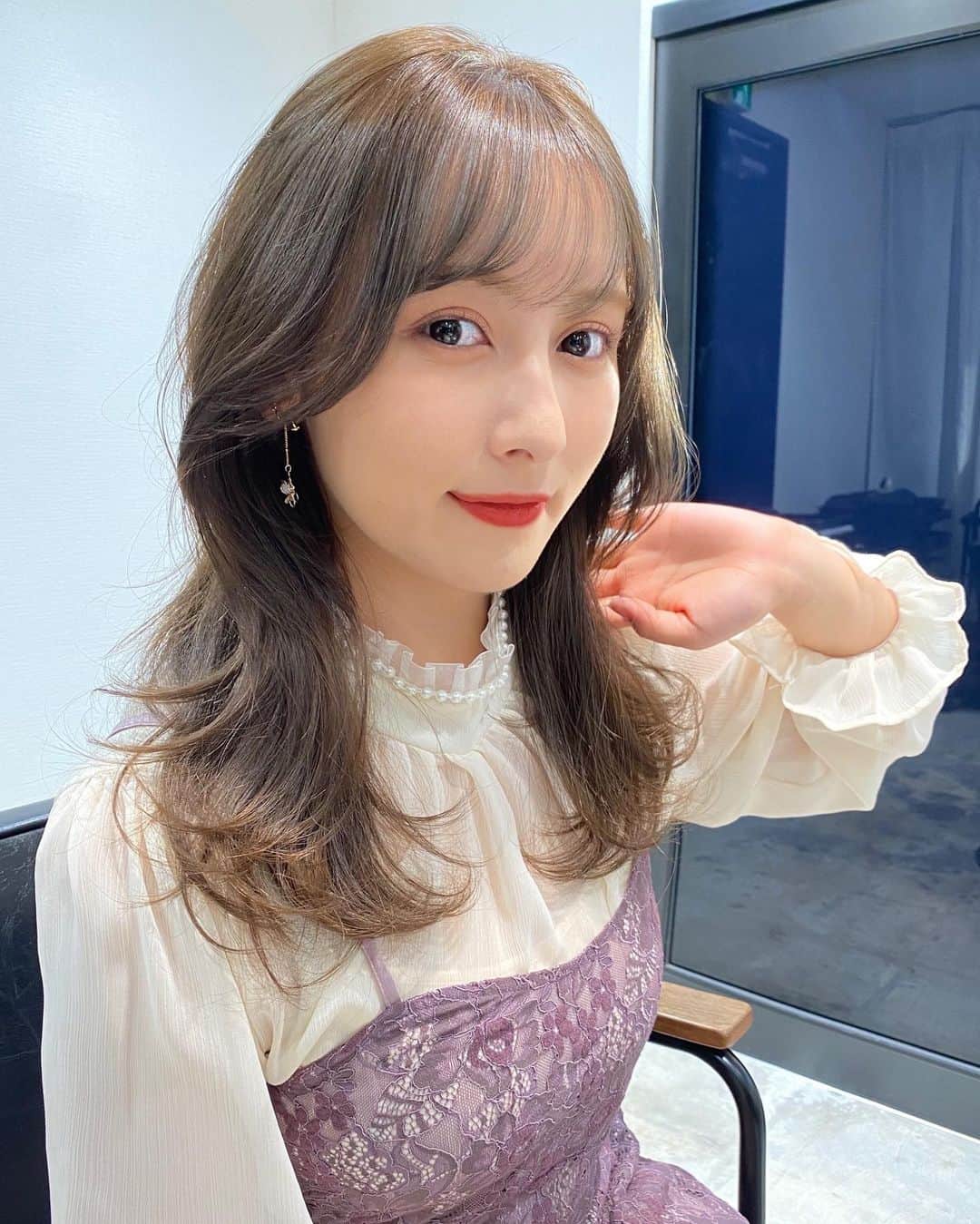 のインスタグラム：「よこがお🐨🦋  #dayoff#ベージュカラー」