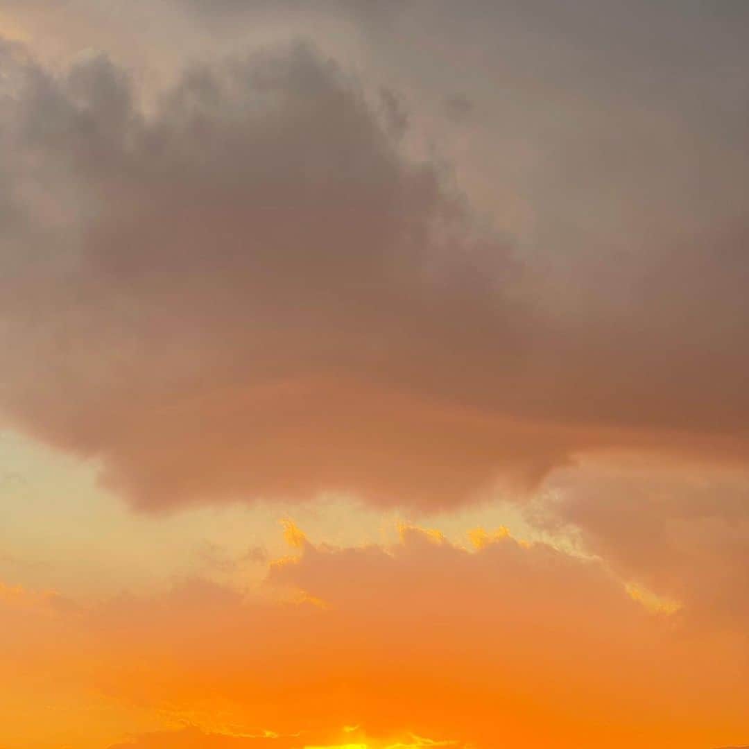 sioneのインスタグラム：「#sky #sunrise #sunset」
