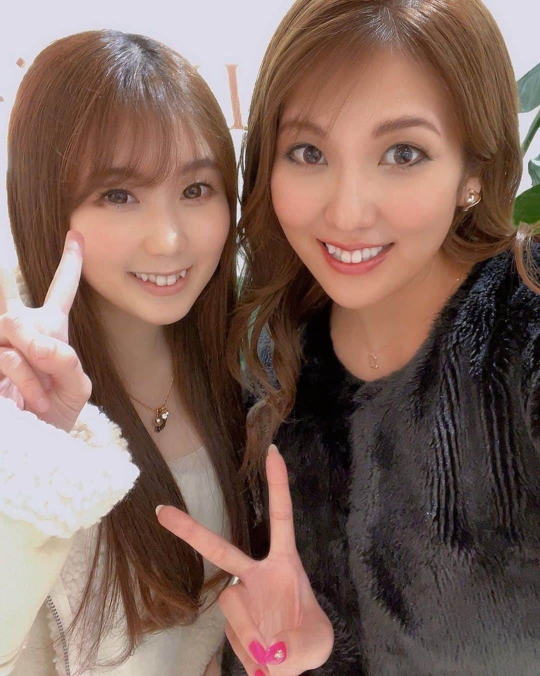 のインスタグラム：「あさみすと白黒コーデ⁉️🤍🖤」