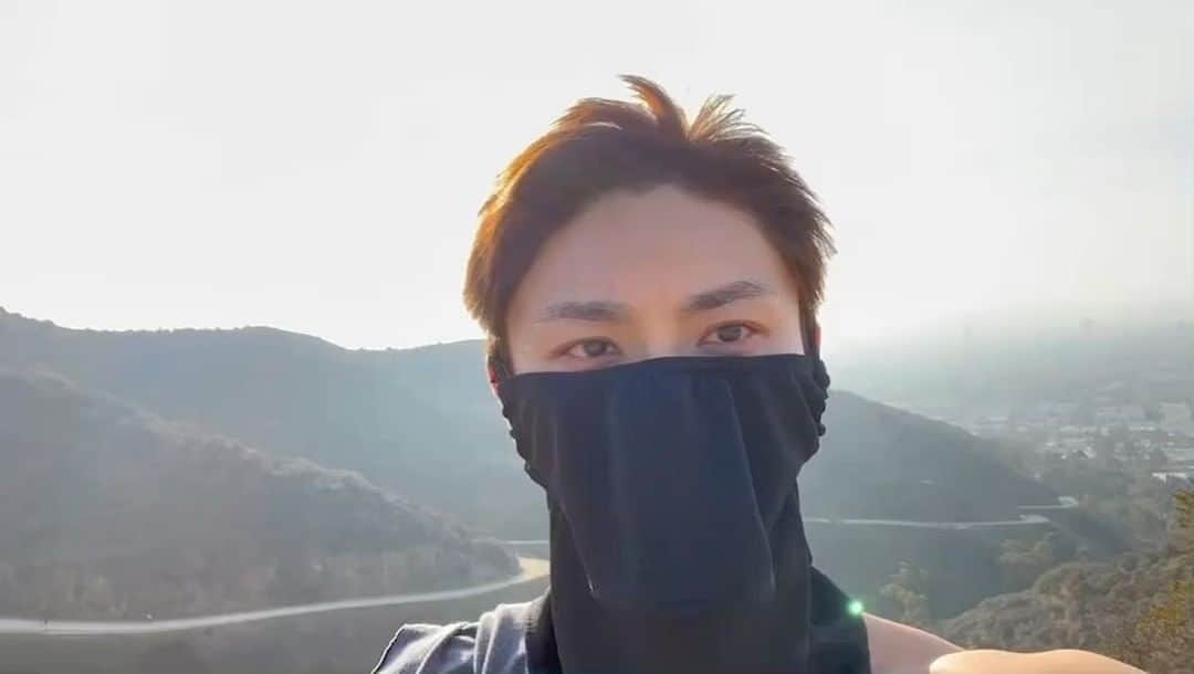 與真司郎のインスタグラム：「OPENREC SHINJIRO channel PLUS 〜team  ATAE Promise Hotel〜 更新しました‼️  「LAでハイキングに行ってきました！」 (17:00〜公開予定)  ぜひチェックしてください👍  #446DOUBLEFOURSIX #DOUBLEFOURSIX #SHINJIROATAE #與真司郎 #カトシバメセン #LAライフ」