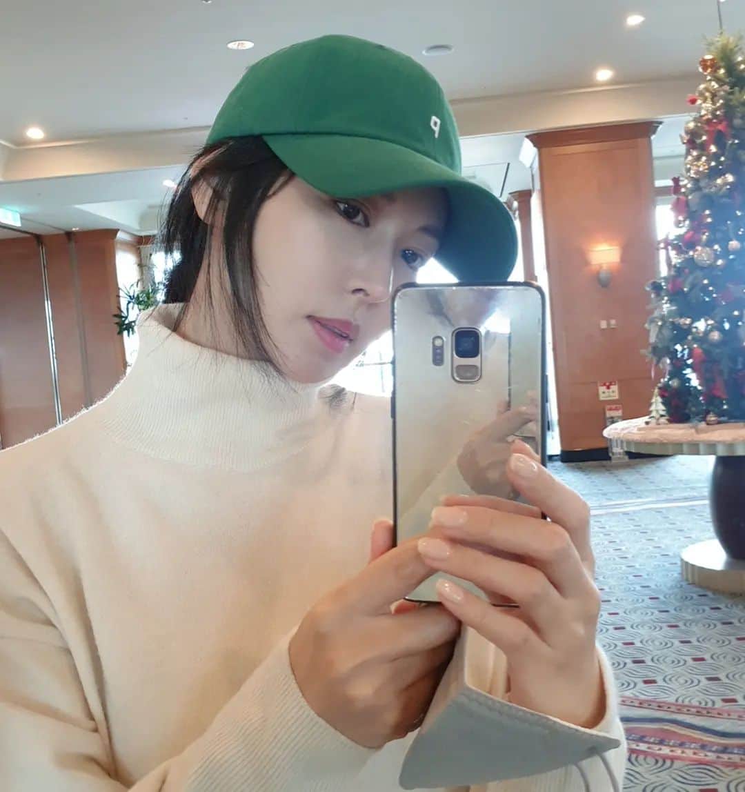 キム・ソヨンのインスタグラム：「😊」