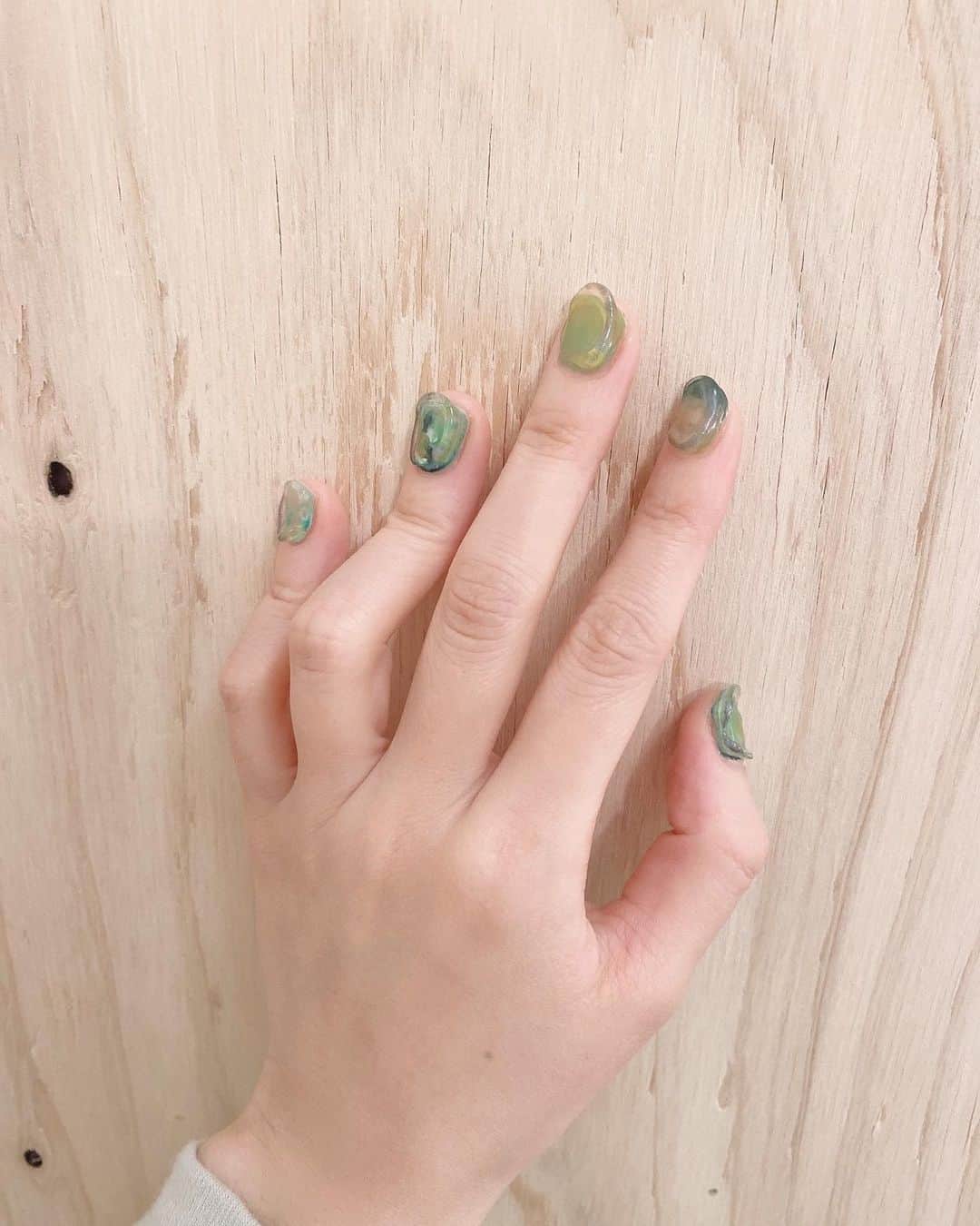 PORINのインスタグラム：「グリーンなムード🧚🏻」