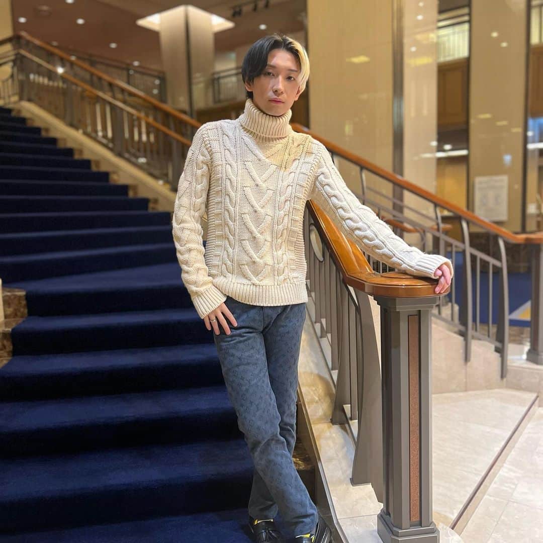 Hikaru（ヒカル）さんのインスタグラム写真 - (Hikaru（ヒカル）Instagram)「インスタとTikTokに少し力を入れ始めた男  #帝国ホテル #私は人気者になりたい」1月19日 13時05分 - tadanokarisuma