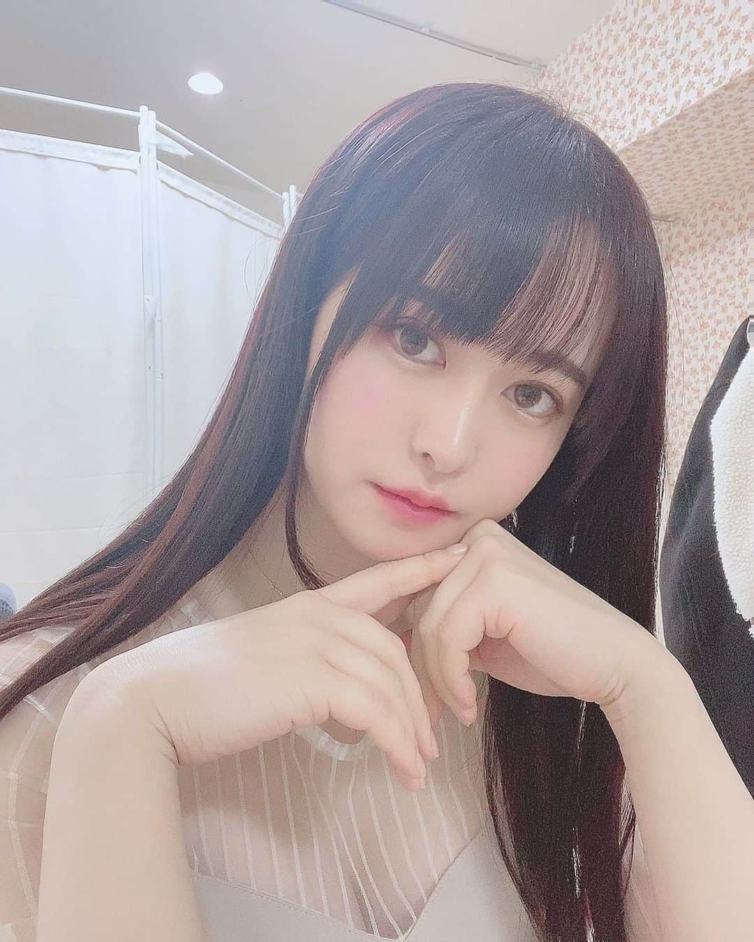 伊藤しずなさんのインスタグラム写真 - (伊藤しずなInstagram)「むっちりー  #声優　 #グラドル自画撮り部 　 #撮影会　 #水着　 #水着姿　 #水着女子　 #hair #ヘアアレンジ　 #撮影 　 #follow  #followme　 #グラビア　 #グラドル　 #👙 #アイドル　  #japanesegirl  #happy  #girl  #cute  #swimsuit  #swimwear  #gravure  #gravureidol  #gravuremodel  #ピンクカラー  #ピンクカラー  #ヘアカラー　 #色白  #カメラマンさんと繋がりたい  #カメラマンさん募集  #お姉さん」1月19日 14時55分 - shizuna_itoh