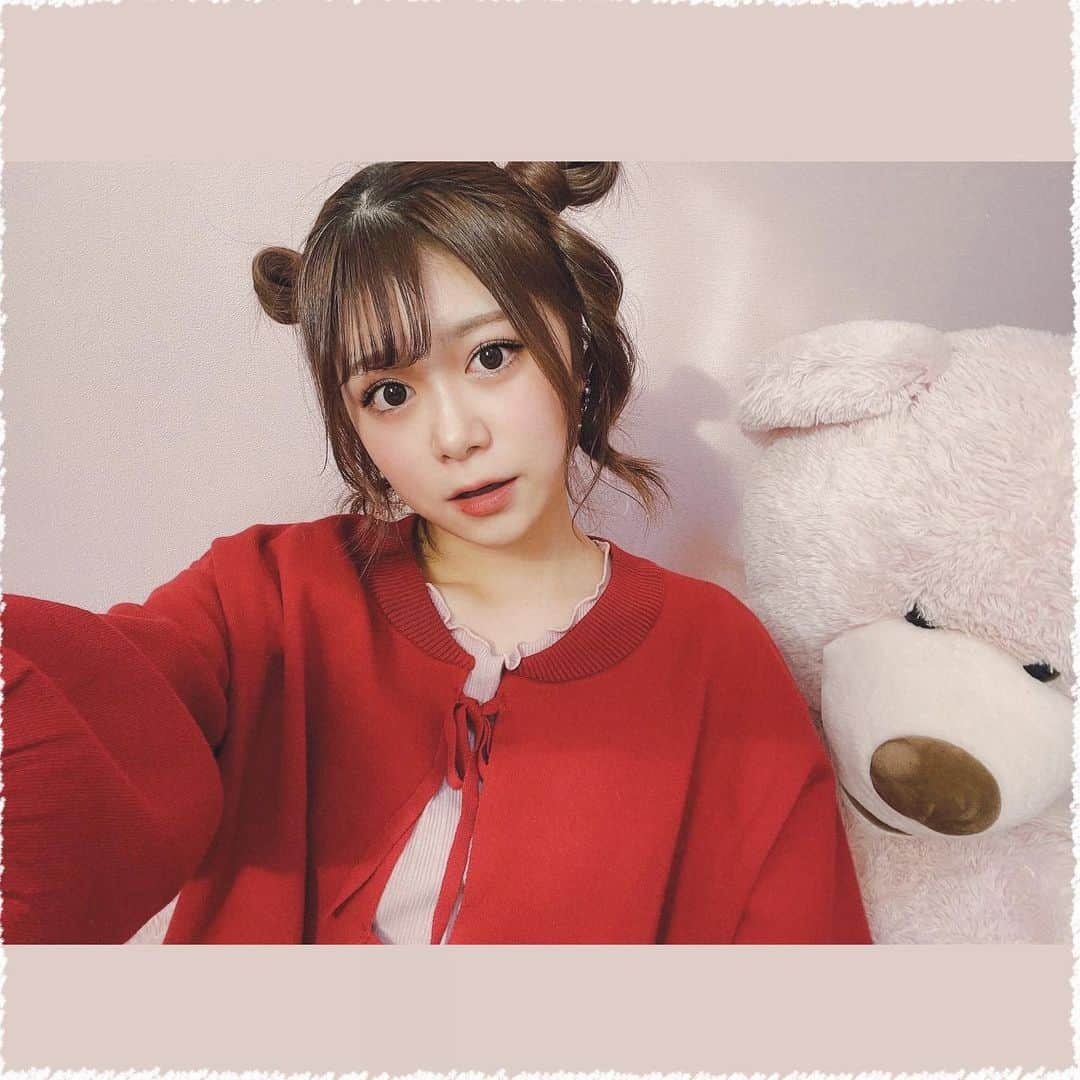 熊谷真里（まりくま）さんのインスタグラム写真 - (熊谷真里（まりくま）Instagram)「⁡ ⁡ ⁡ 昨日、トマト丸かじりした🍅 おいしさ倍増〜〜 ⁡ ⁡ ⁡ ⁡ いつもいいね&コメントありがとうございます🧸🎀 ⁡ ⁡ ⁡ ⁡ #まりくま #Popteen #POP #まりくま進化計画 #くまさんヘアー #ヘアアレンジ #コストコ #くまのぬいぐるみ #instagram #instamood #instalike #instagood」1月19日 20時21分 - maritsupe0208