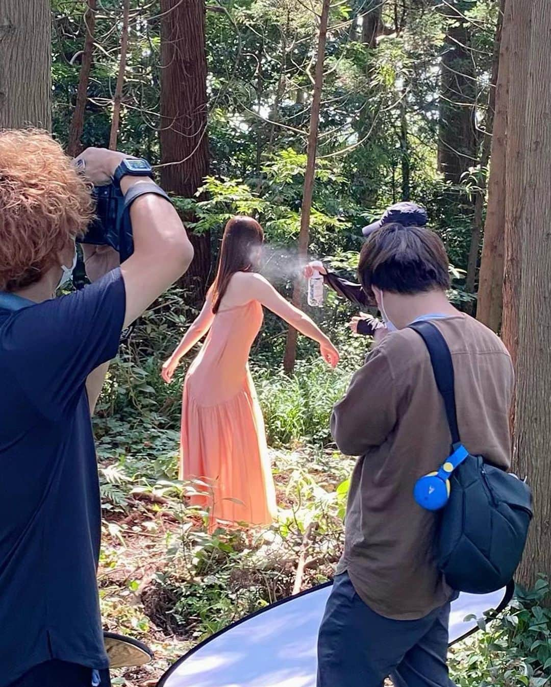 皆藤愛子さんのインスタグラム写真 - (皆藤愛子Instagram)「❤︎ メイクさんが虫除けを大量にシューして下さいました👊 #文春ムック #原色美人キャスター大図鑑」1月19日 20時46分 - aiko_kaito_official