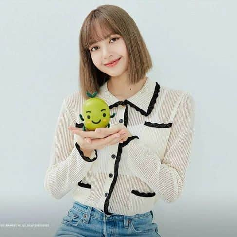 リサさんのインスタグラム写真 - (リサInstagram)「For #LISA's upcoming bday, we will actively support & promote her ongoing fundraiser with @HabitatKorea & @kofice. Our goal is $2000 & you may pitch in through our paypal/gcash/MBB. See posters below.   You can also help by writing a Naver blog. DM @LALISA_BR_TEAM on twitter to know how. 💚   🔗https://t.co/zbm3tzryiN  Paypal: DM @lisanations_ Gcash: 09067593404 MBB: 112781093473  . . . #LISA #LALISA #리사 #블랙핑크 #BLACKPINK #LALISAMANOBAN #LALISAMANOBAL #blackpinklisa #lisablackpink」1月19日 21時06分 - lisa.blackpink