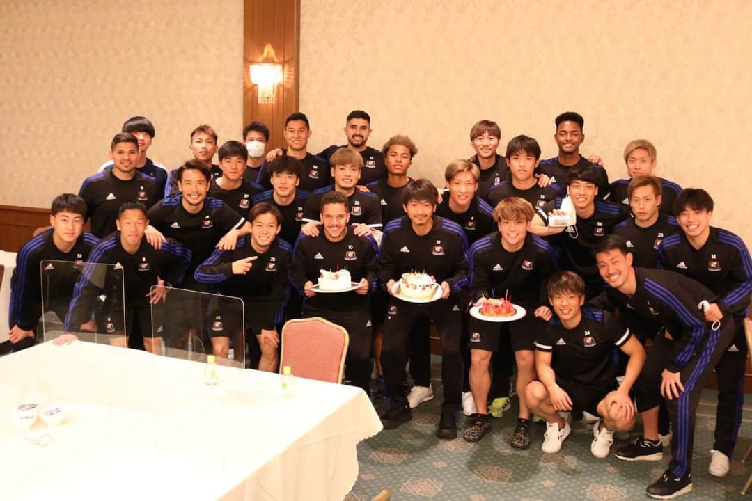 のインスタグラム：「みんなありがとう!! 最高の誕生日になりました。」