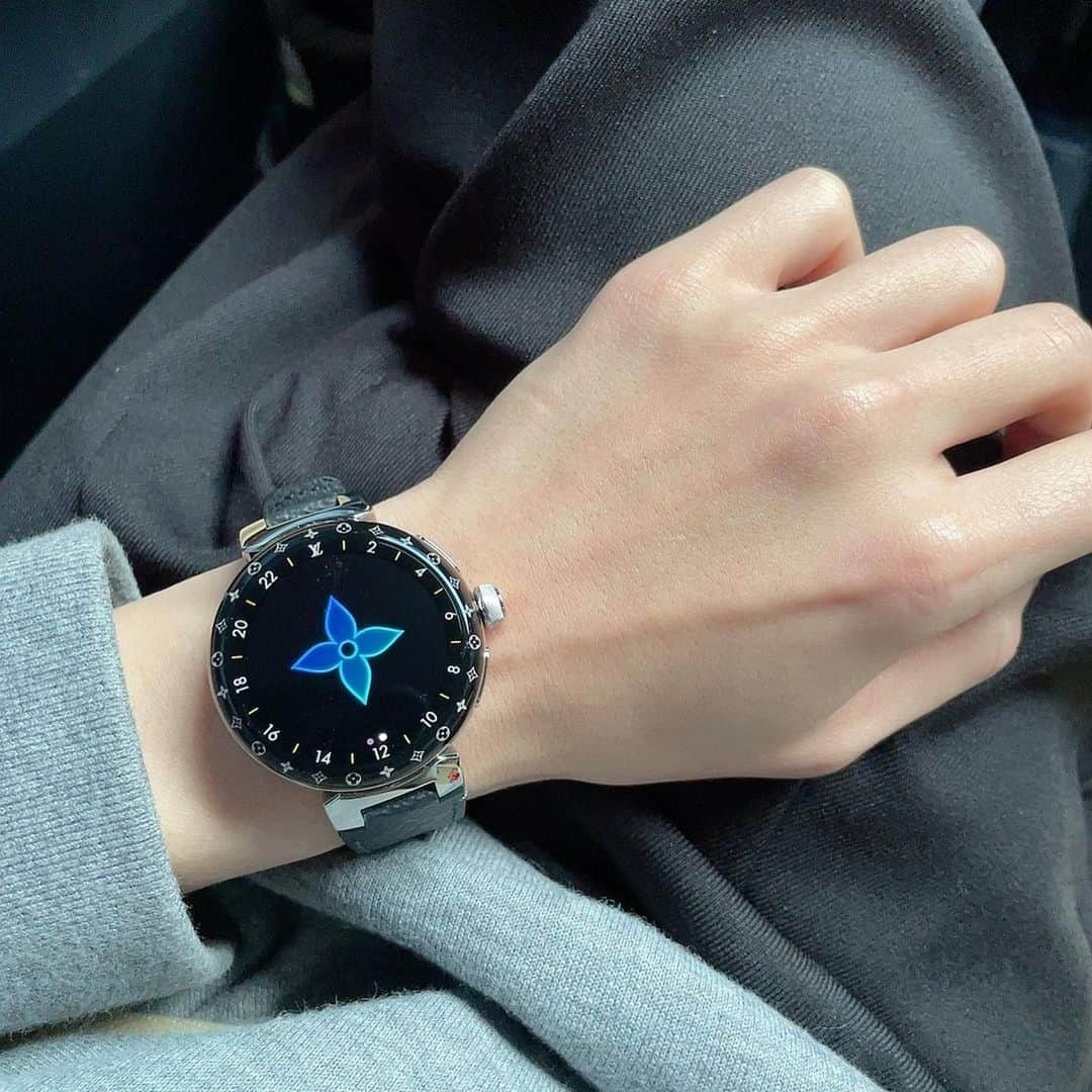 岩田剛典さんのインスタグラム写真 - (岩田剛典Instagram)「New watch💙⌚️  #LouisVuitton #LVConnected #LVWatches」1月20日 12時35分 - takanori_iwata_official