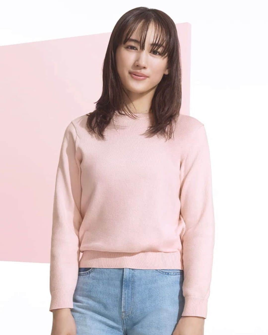 のインスタグラム：「. #綾瀬はるか #ユニクロ #UNIQLO  . . #ayaseharuka #harukaayase  @uniqlo_jp」