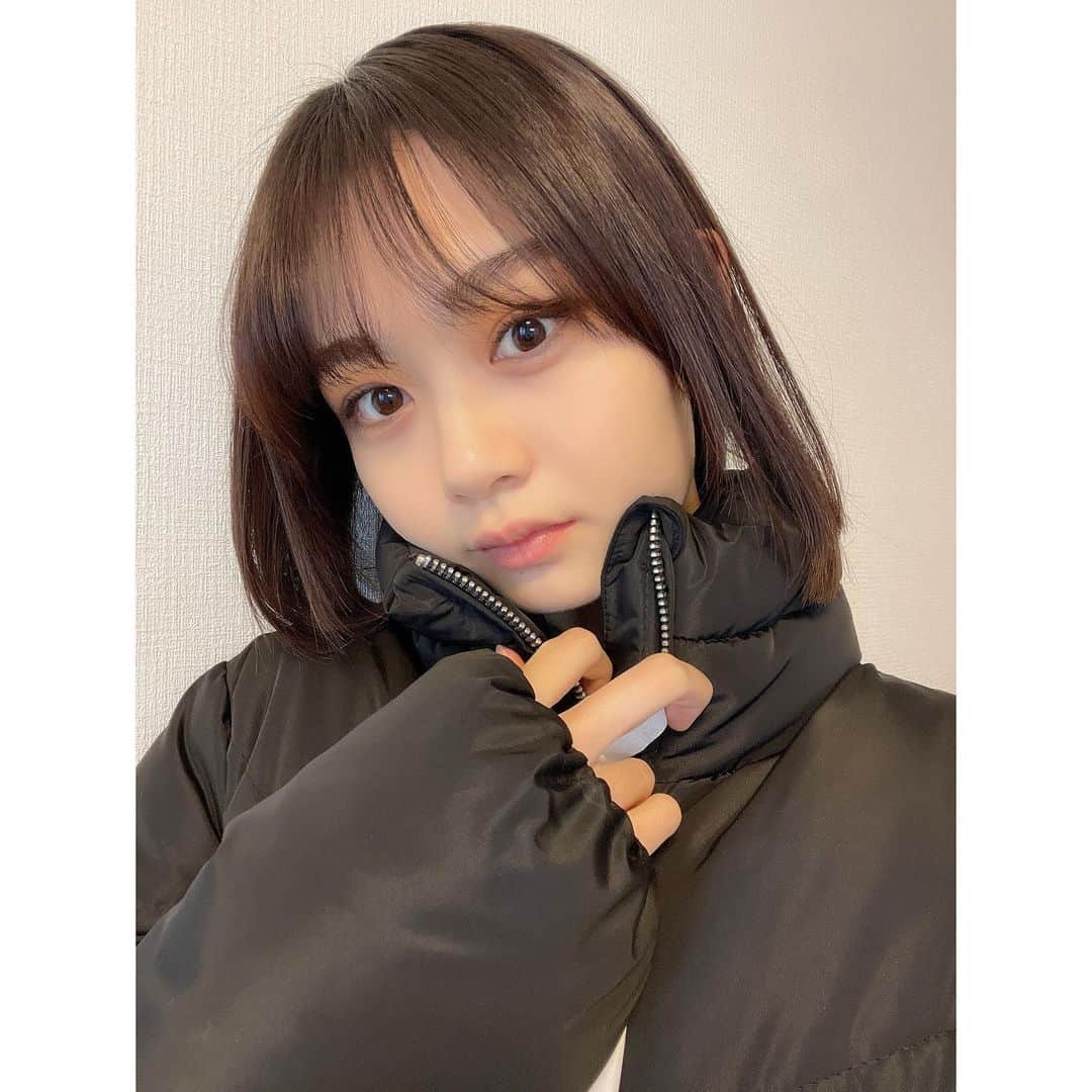 安村真奈のインスタグラム：「ナチュラル☺︎  最近はまつ毛をしっかり上げることを意識しています👀 エテュセのマスカラ下地だけをささっと塗って終わりです！ ナチュラルに長さが出るのでおすすめだよ♡  #安村真奈 #ナチュラルメイク #マスカラ #マスカラ下地 #エテュセ」